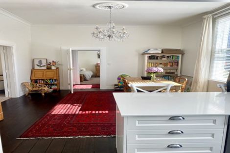 Photo of property in 49 Aurora Terrace, Kelburn, Wellington, 6012