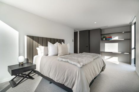 Photo of property in 15 Hackett Road, Jacks Point, Queenstown, 9371