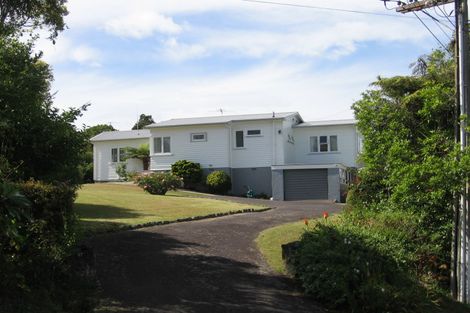 Photo of property in 27 Bayview Road, Browns Bay, Auckland, 0630