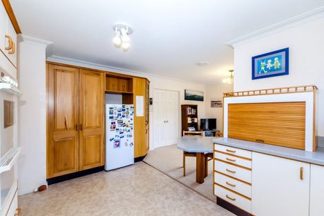 Photo of property in 31 Awanui Drive, Waikanae, 5036