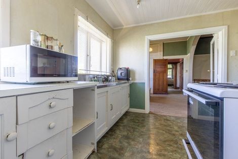 Photo of property in 1 Windsor Street, Dannevirke, 4930