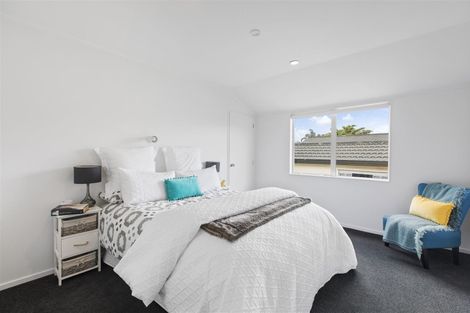 Photo of property in 2/926 Whangaparaoa Road, Manly, Whangaparaoa, 0930