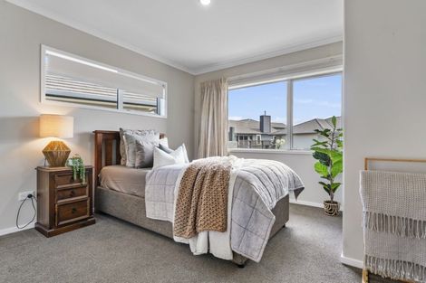 Photo of property in 37 Bridgewater Way, Pyes Pa, Tauranga, 3112