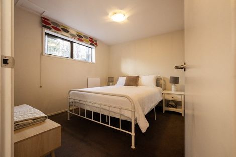 Photo of property in 8 Devon Street, Arrowtown, 9302