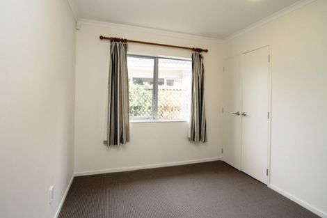 Photo of property in 22 Glennandrew Drive, Half Moon Bay, Auckland, 2012