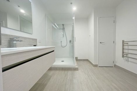 Photo of property in 4g/175 Hurstmere Road, Takapuna, Auckland, 0622