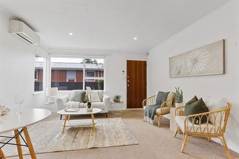 Photo of property in 96b Crofton Road, Harewood, Christchurch, 8051