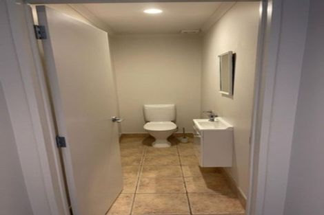 Photo of property in 2/27 Kellaway Drive, East Tamaki, Auckland, 2013