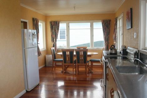 Photo of property in 11 Galway Avenue, Hokowhitu, Palmerston North, 4410