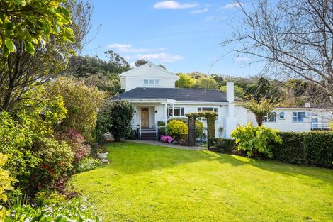 Photo of property in 351 Main Road, Tawa, Wellington, 5028