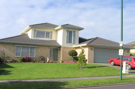 Photo of property in 4 Moycullien Lane, East Tamaki Heights, Auckland, 2016