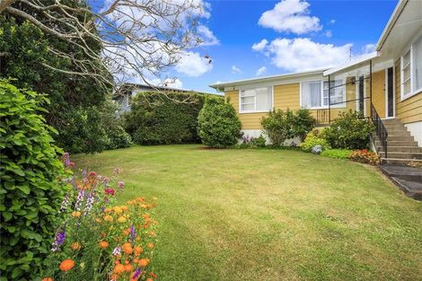 Photo of property in 87 Hillcrest Avenue, Hillcrest, Auckland, 0627