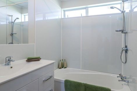 Photo of property in 124 Makarini Street, Paraparaumu, 5032