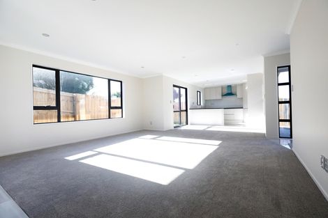 Photo of property in 9a Rimu Street, New Lynn, Auckland, 0600