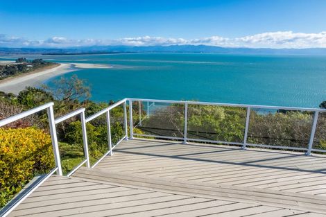 Photo of property in 25 Moncrieff Avenue, Britannia Heights, Nelson, 7010