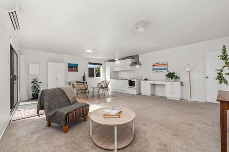 Photo of property in 42 Rutherford Drive, Waikanae Beach, Waikanae, 5036