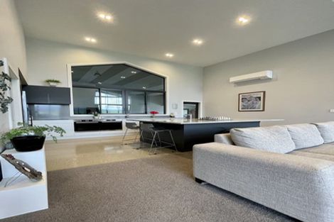 Photo of property in 211 Mcarthur Road, Springvale, Alexandra, 9391