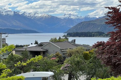 Photo of property in 17 Kennedy Crescent, Wanaka, 9305