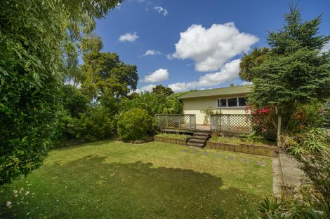 Photo of property in 37 Waterloo Crescent, Hokowhitu, Palmerston North, 4410