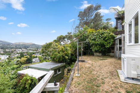Photo of property in 19 Summit Road, Fairfield, Lower Hutt, 5011