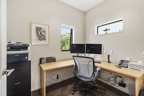 Photo of property in 4 Helm Place, Whitby, Porirua, 5024