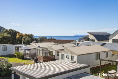 Photo of property in 28 Ocean View Road, Waihi Beach, 3611