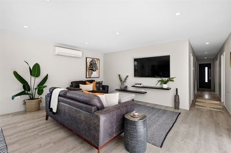 Photo of property in 17 Pajet Street, Marshland, Christchurch, 8083