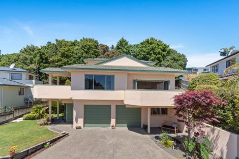 Photo of property in 26 Silkwood Grove, Totara Heights, Auckland, 2105