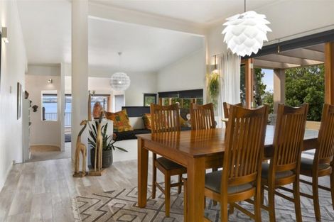 Photo of property in 7 Naera Place, Kawaha Point, Rotorua, 3010