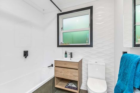 Photo of property in 9 Karachi Crescent, Khandallah, Wellington, 6035