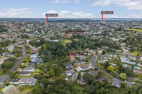 Photo of property in 37 Onedin Place, Titirangi, Auckland, 0604