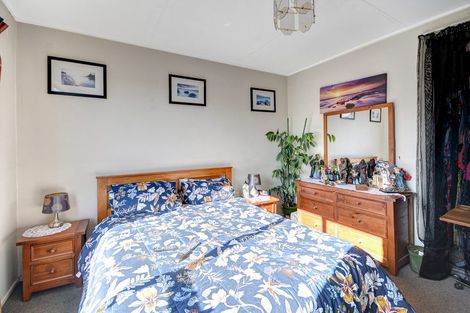 Photo of property in 2 Edinburgh Street, Green Island, Dunedin, 9018