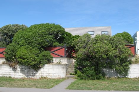 Photo of property in 457 Marine Parade, South New Brighton, Christchurch, 8062