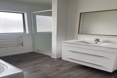 Photo of property in 2/43a O'dowd Road, Taradale, Napier, 4112