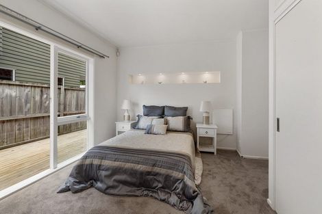 Photo of property in 14 Bank Street, Hillcrest, Auckland, 0627