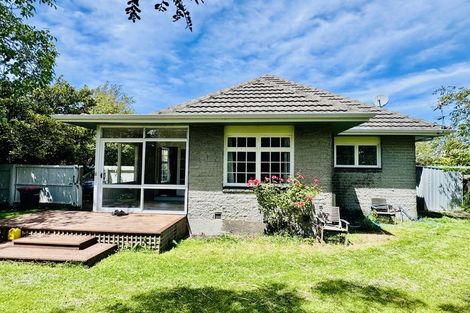 Photo of property in 2/12 Lothian Street, Ilam, Christchurch, 8041