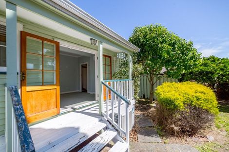 Photo of property in 8 Garrison Street, Carterton, 5713