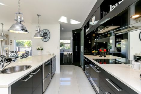 Photo of property in 91c Karina Road, Merrilands, New Plymouth, 4312