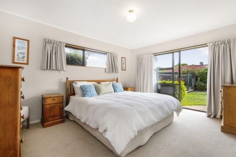 Photo of property in 3 Carlinka Place, Conifer Grove, Takanini, 2112