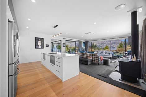 Photo of property in 5 Clearview Street, Wanaka, 9305