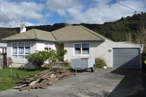 Photo of property in 193 Wainuiomata Road, Wainuiomata, Lower Hutt, 5014