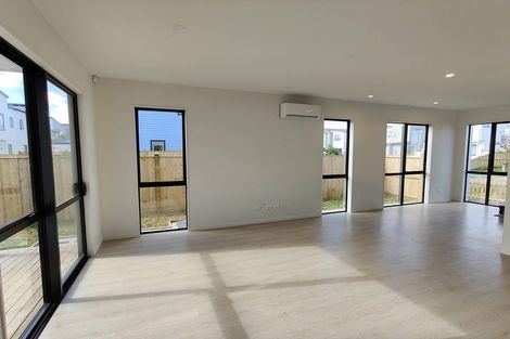 Photo of property in 27 Tumu Road, Papakura, 2110