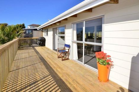 Photo of property in 15 Everard Avenue, Army Bay, Whangaparaoa, 0930