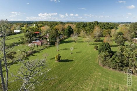 Photo of property in 408 Taupaki Road, Kumeu, 0892