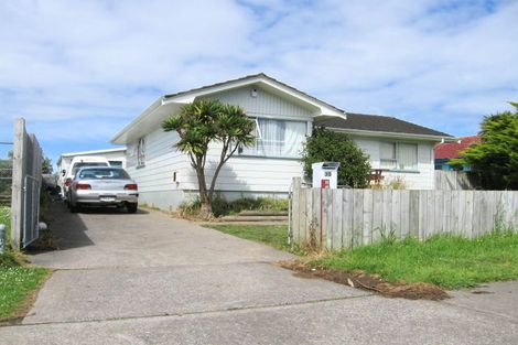 Photo of property in 35 Alabaster Drive, Papatoetoe, Auckland, 2025