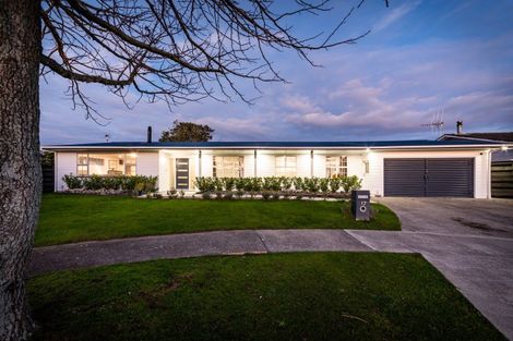 Photo of property in 17 Anaru Place, Awapuni, Palmerston North, 4412