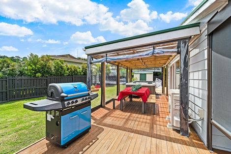 Photo of property in 122 Moire Road, West Harbour, Auckland, 0618