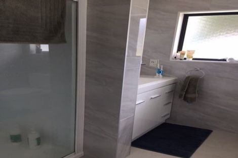 Photo of property in 12 Glendawn Place, Bayview, Auckland, 0629