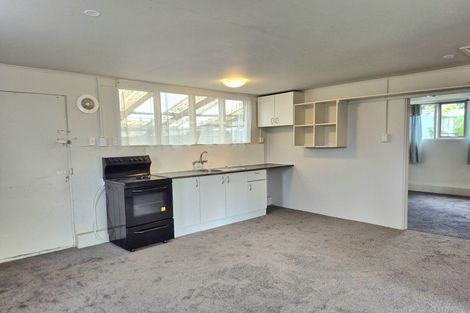 Photo of property in 8 Sabot Place, Massey, Auckland, 0614