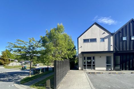 Photo of property in 1 Onslow Road, Lake Hayes, Queenstown, 9304